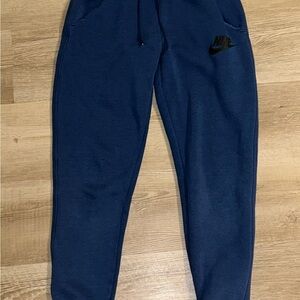 Nike Joggers Women's XS Dark  Blue Joggers Sweatpants Sportswear Essential